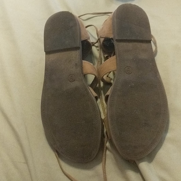 Sandals - Picture 2 of 4